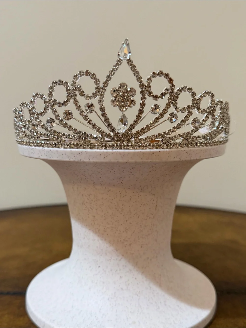 NEW WITH TAGS AUTHENTIC ARRIBAS DISNEY PRINCESS WEDDING PARTY TIARA WITH COMBS 👑